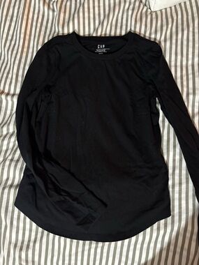 GAP Black Women's Long Sleeve Crewneck Tee